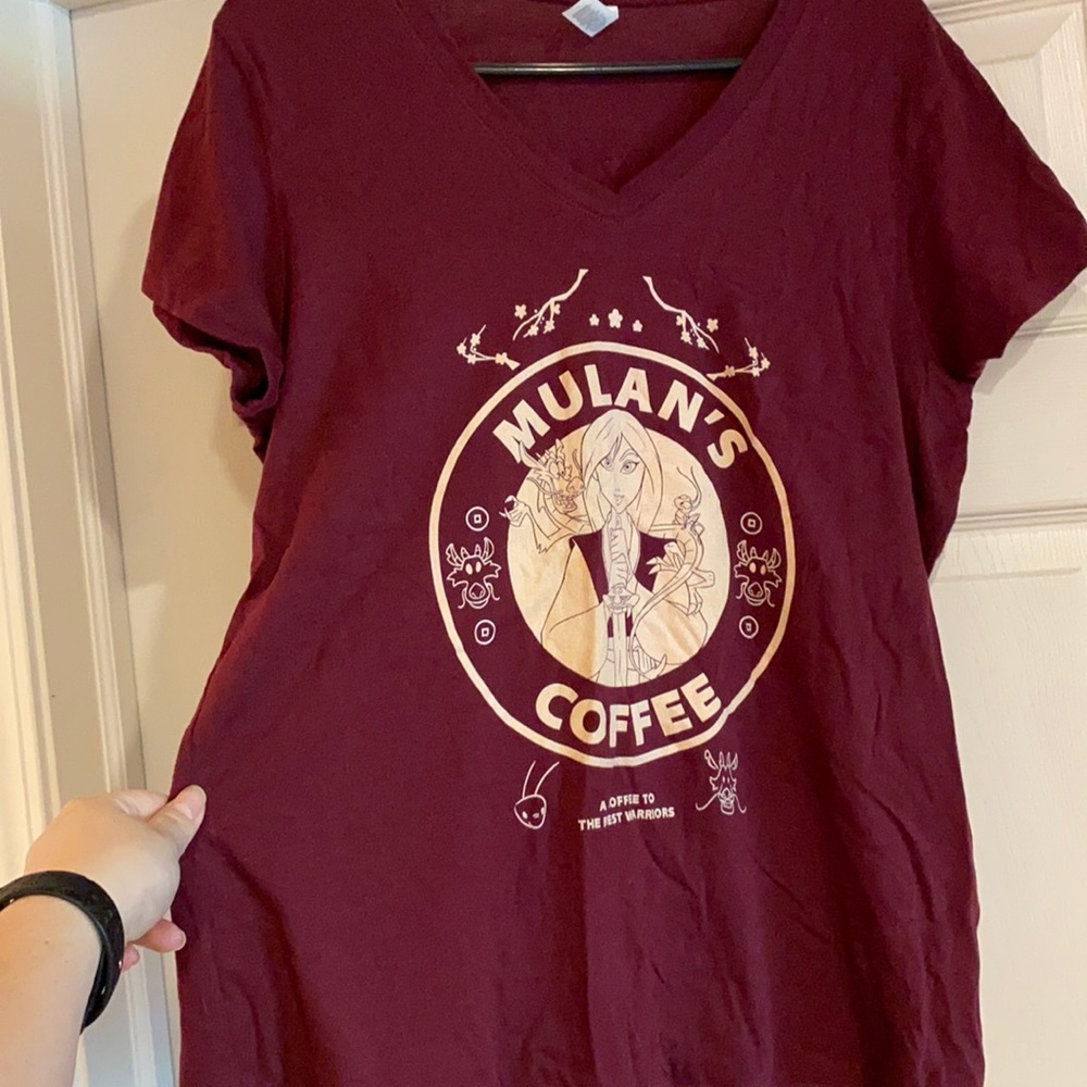 Brand New, Disney Mulan 2X Vneck